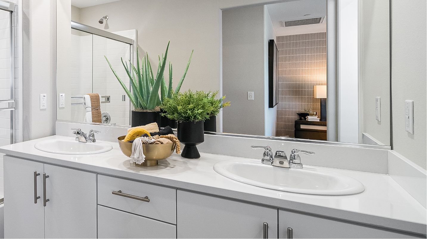 Sonrisa Legado Res3 Owners Bath 1of2 F2