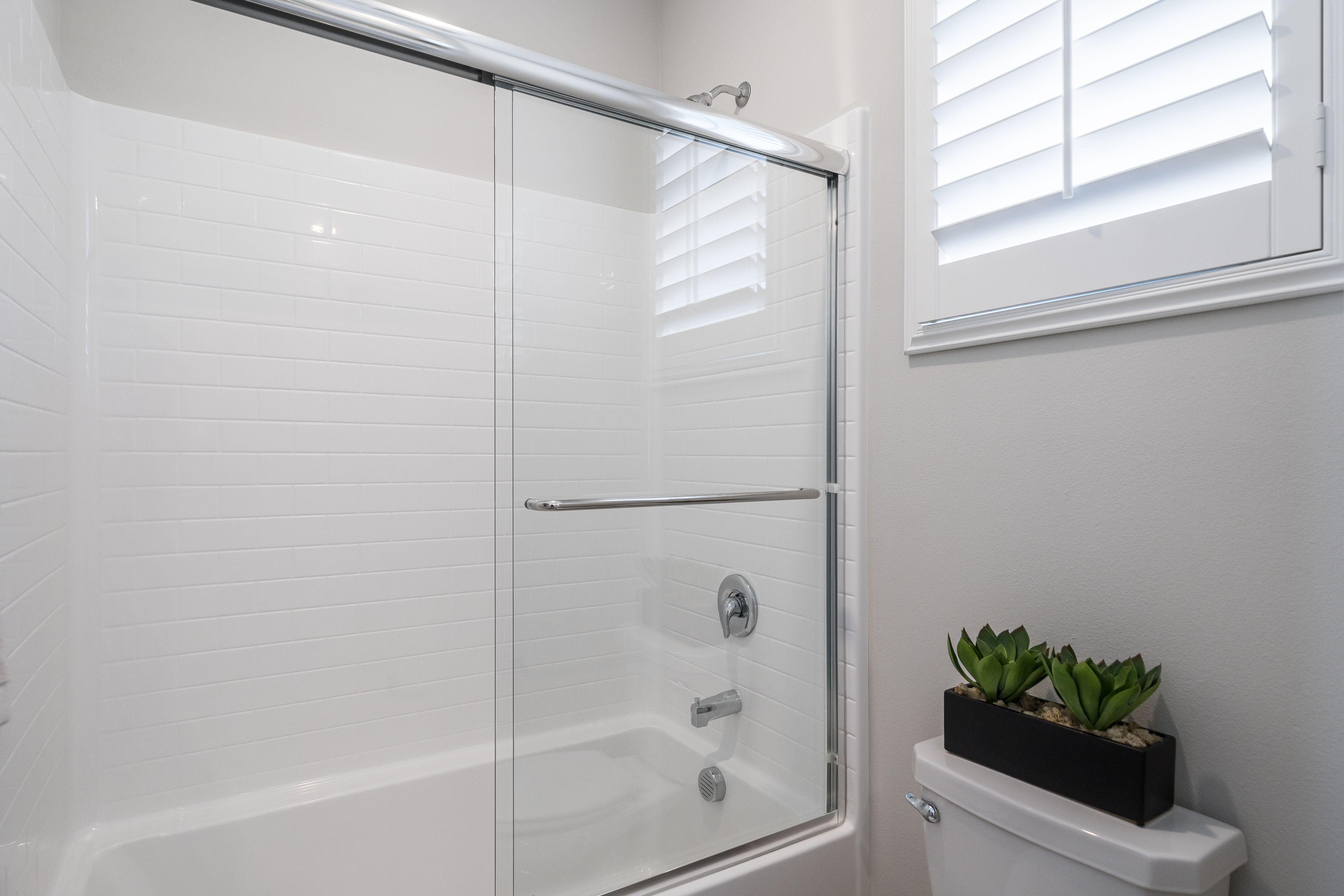 Vibe Nuvo Parkside Res3 Owners Bath 2of2 F2