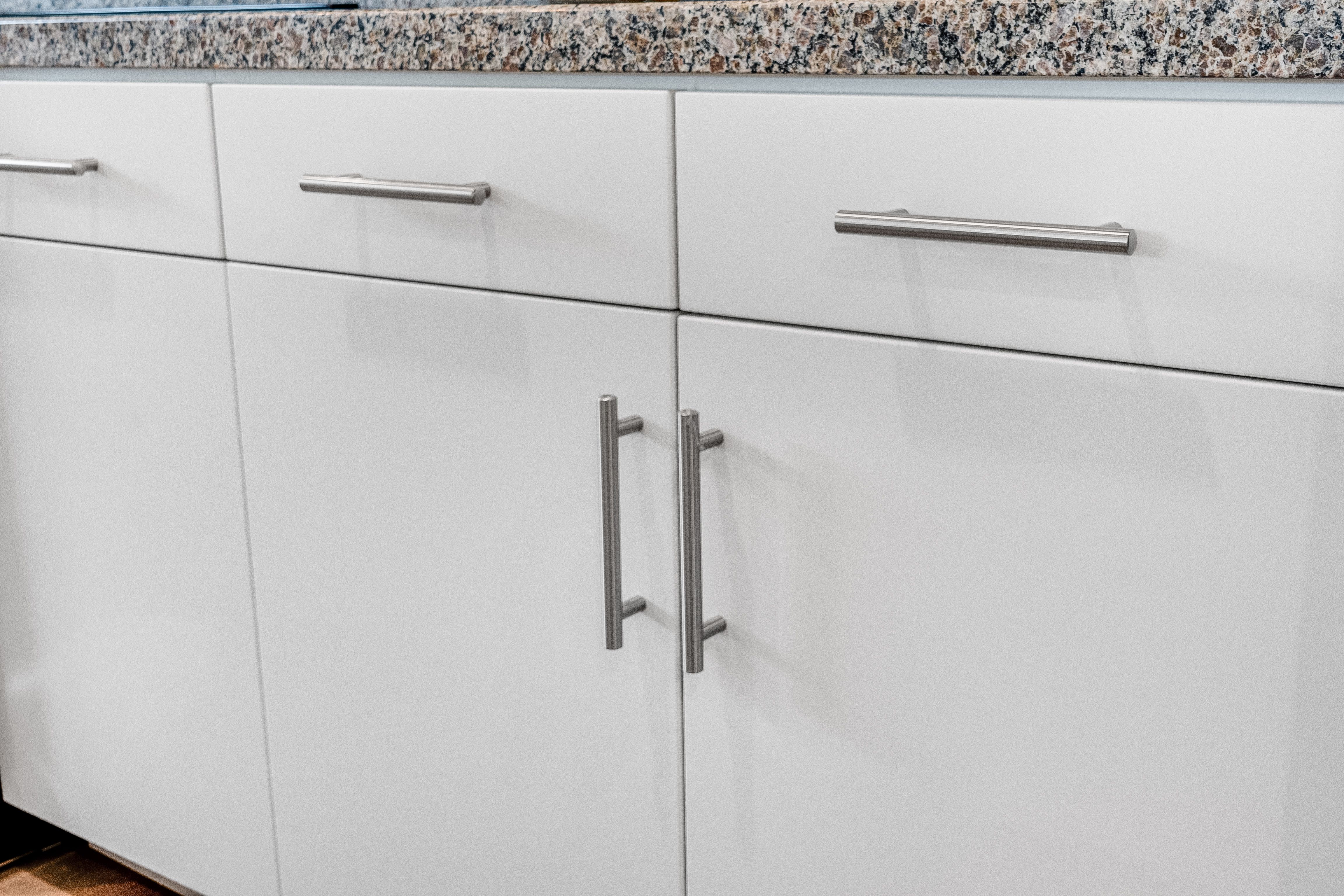 Silverstone Green Valley Ranch Res2 EI Cabinet 1of3 F1