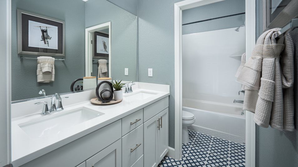 Residence 2307 Bathroom