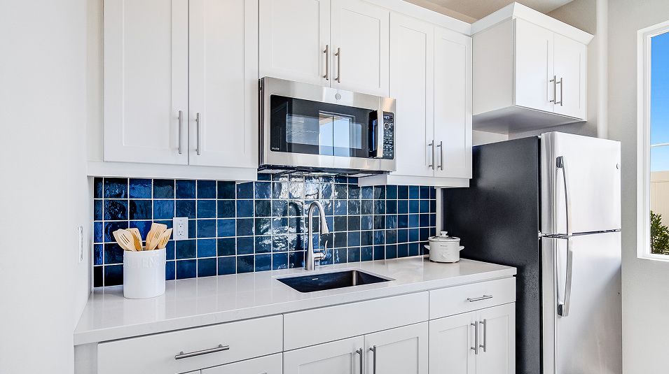 Gold Crest The Groves EI NG Microwave F1