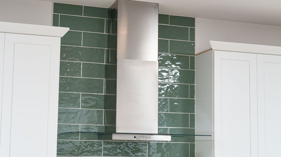 051525 Shoreside Westlake EI Hood