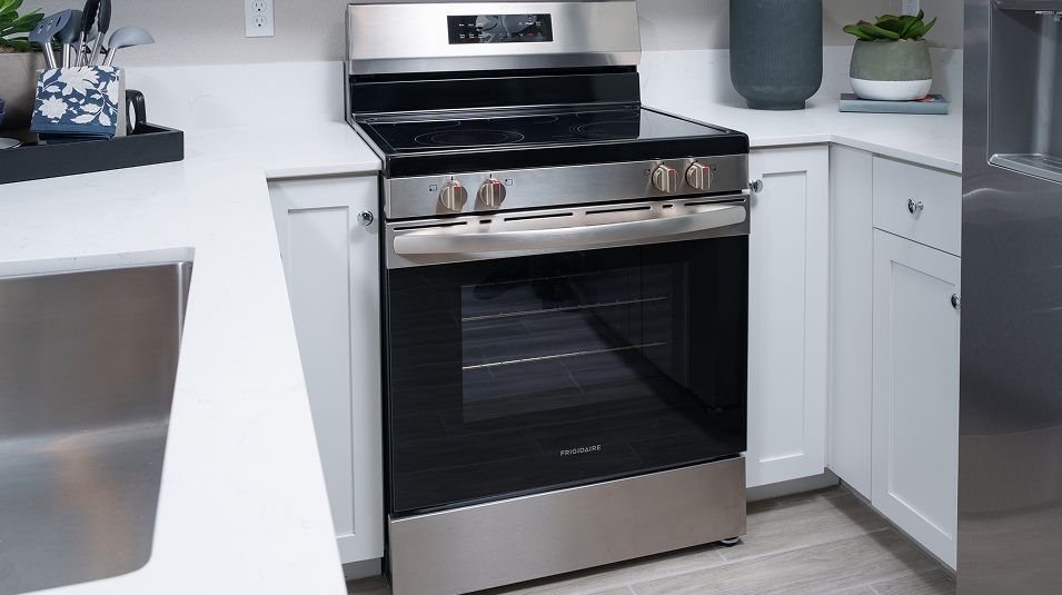 The Towns Greenwood EI Range F1