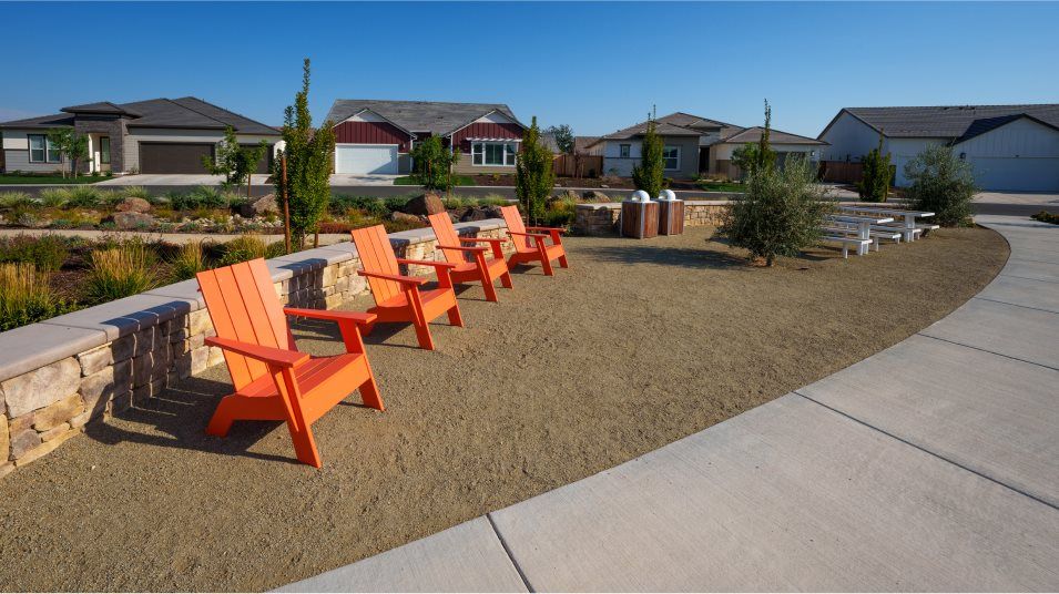 Heritage Placer Vineyard park chairs