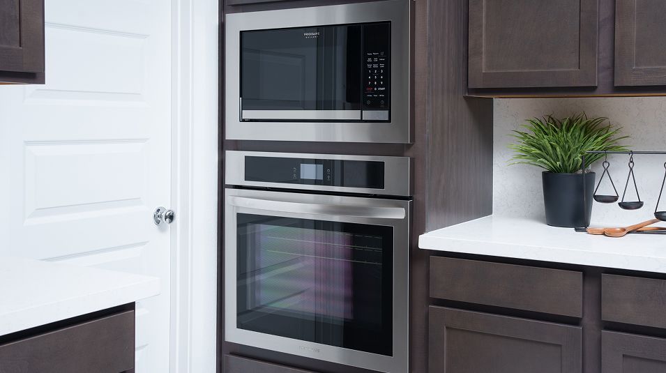 081125 Cobalt The Preserve EI Microwave F1