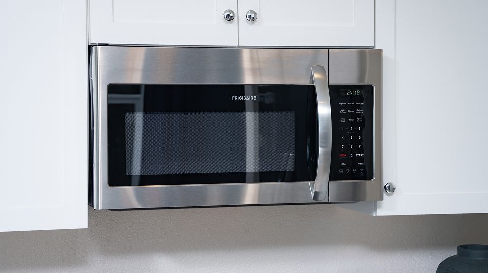 The Towns Greenwood EI Microwave F1