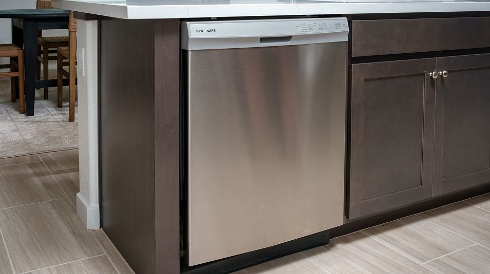 Lakelet EI Dishwasher