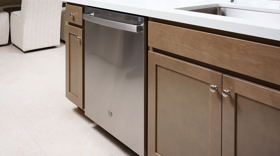 073125 Lakeside Westlake EI Dishwasher F1