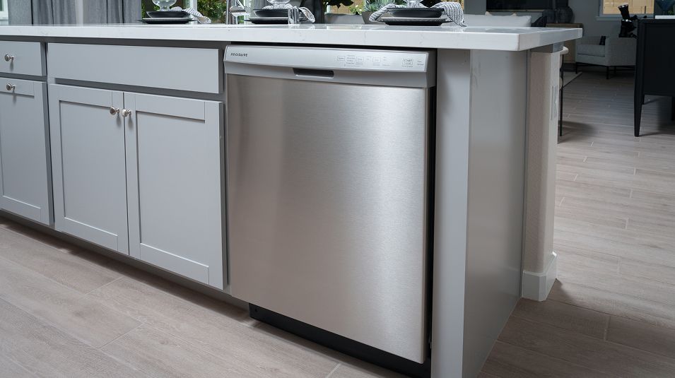 Shor Northlake EI Dishwasher F1