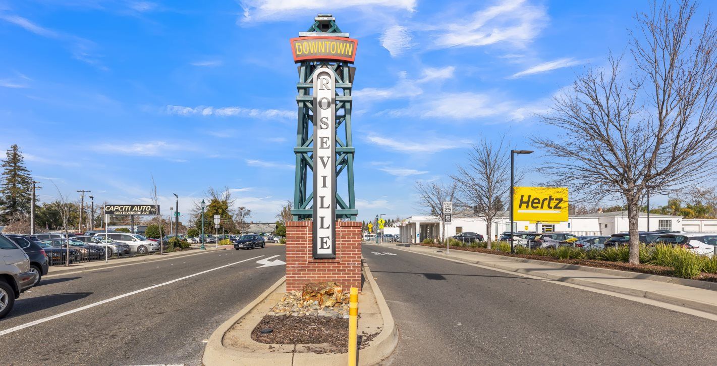Downtown Roseville street view