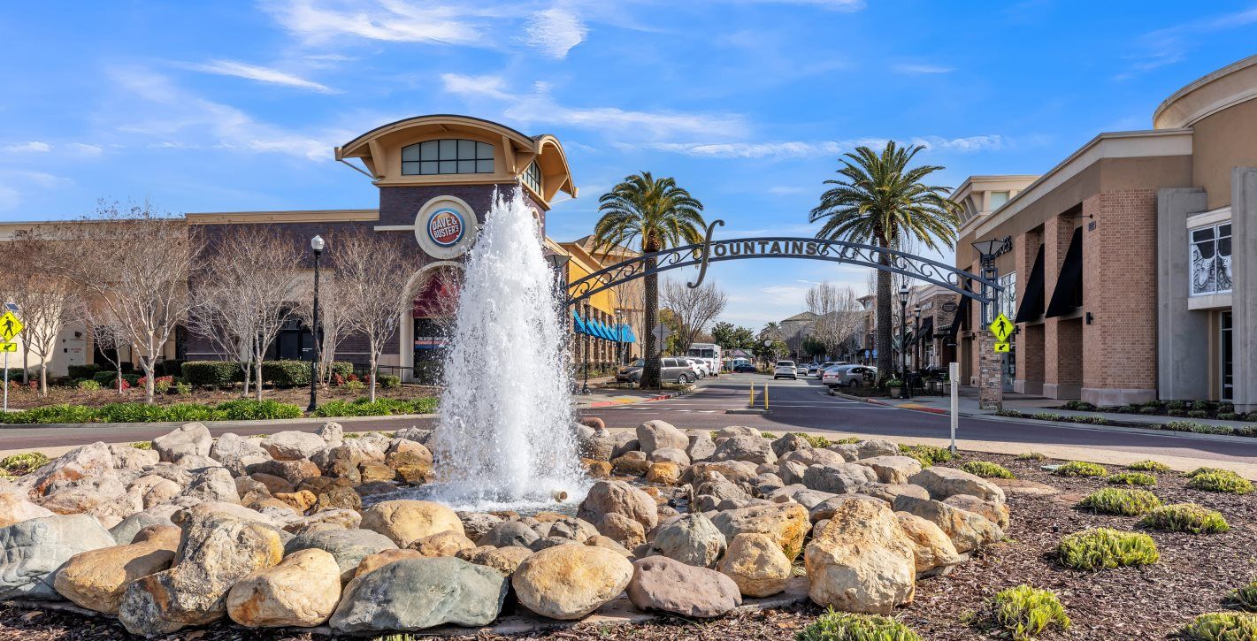 Roseville Fountains Roseville 1of3
