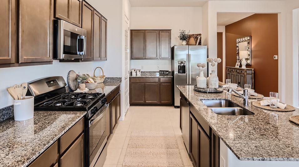 4002 Pima Kitchen 3of5 F1