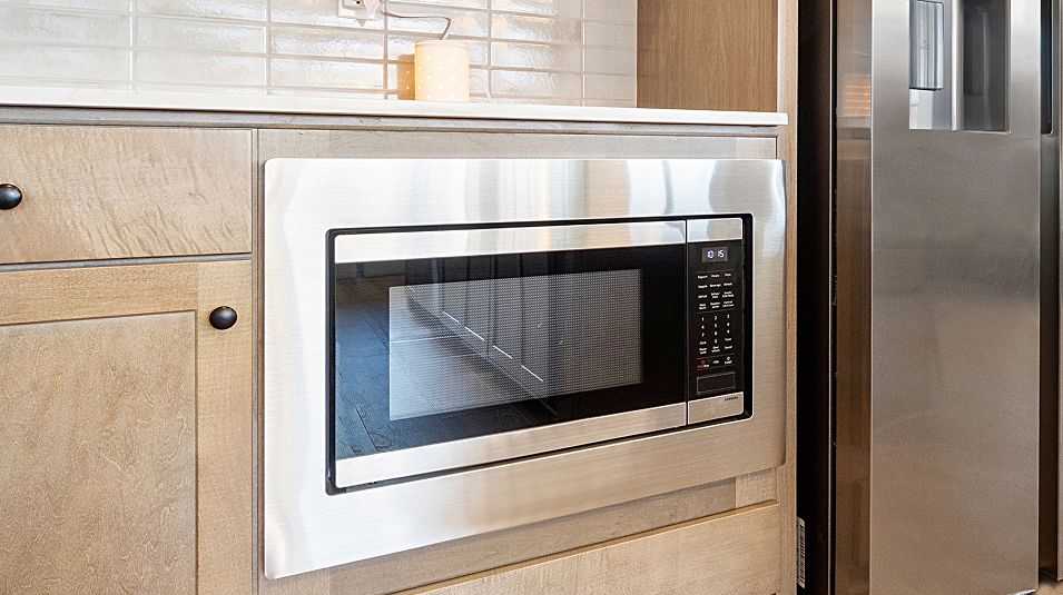 Frontier Riverstone EI Refrigerator F1