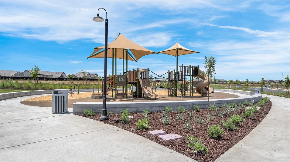 071425 Heritage Grove Amenity Playground 10of22