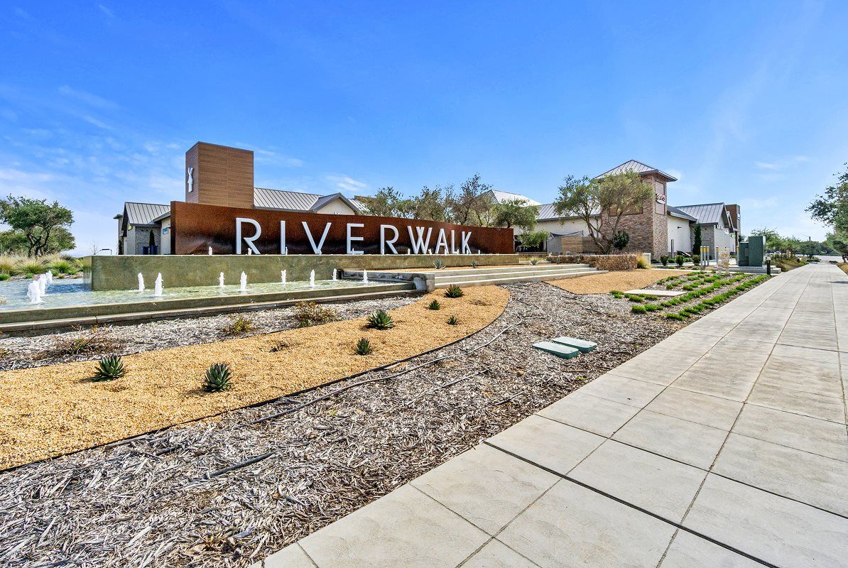 Riverwalk outdoor mall monument sign