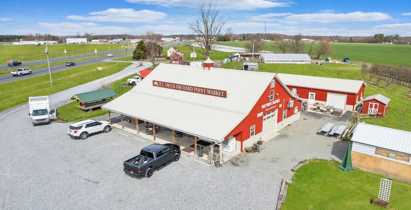 T.S. Smith Orchard Point Market