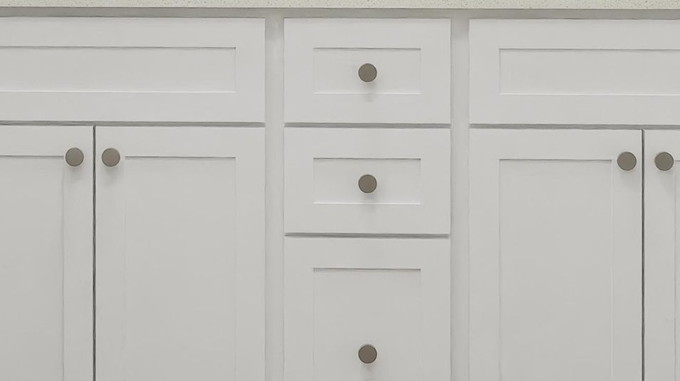 L017 Delta Owners Bath 1of2 F2