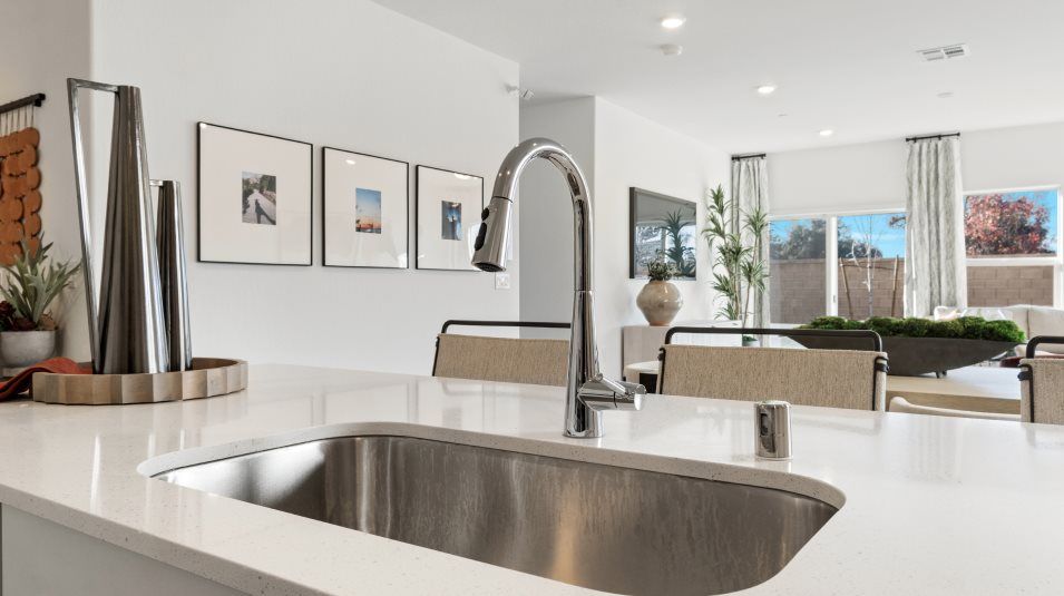 Faucet with pull-down spray in chrome