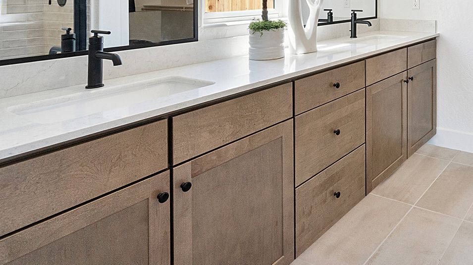 5103 Cheyenne Owners Bath 1of2 F1