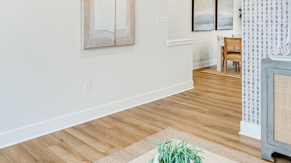 1837 Baylor Living 1of4 F2