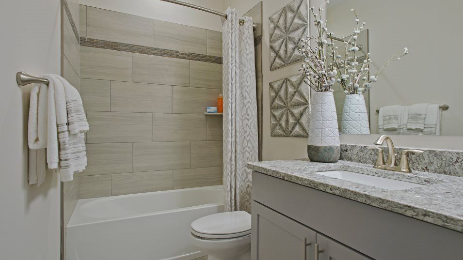 Lafayette Bathroom 2