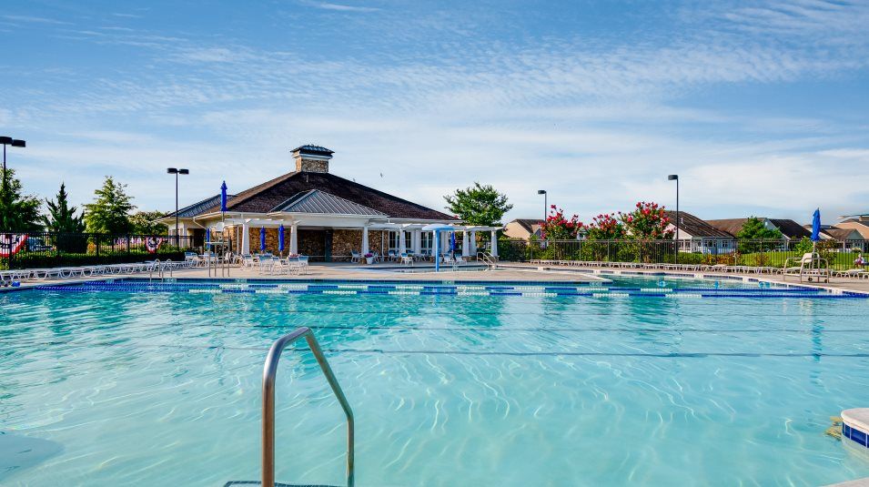 Plantation Lakes Pool Amenity