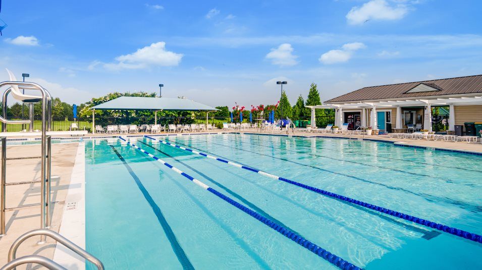 Plantation Lakes Pool Amenity