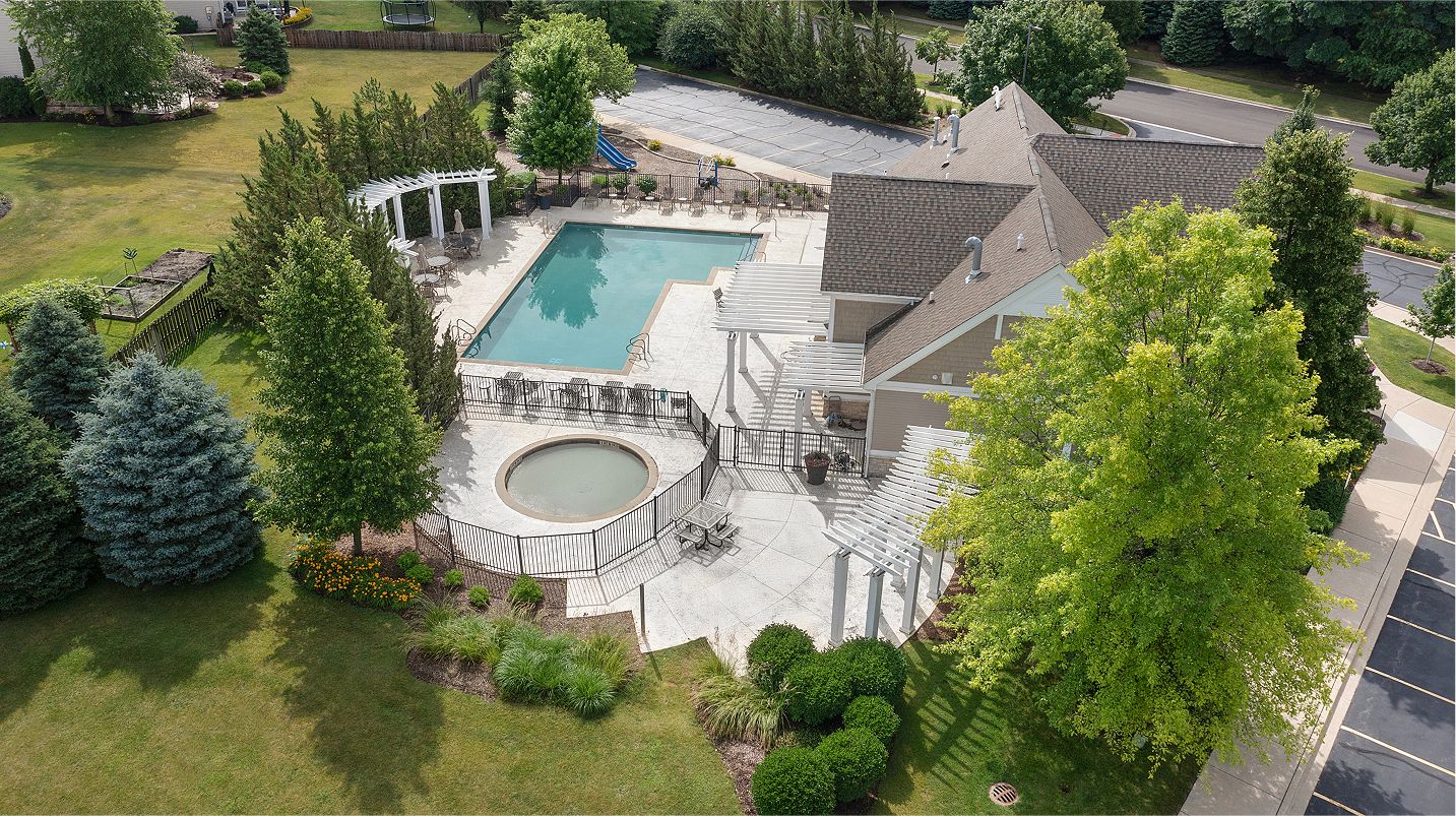 Whispering Meadows Amenity Pool 3of3 070825