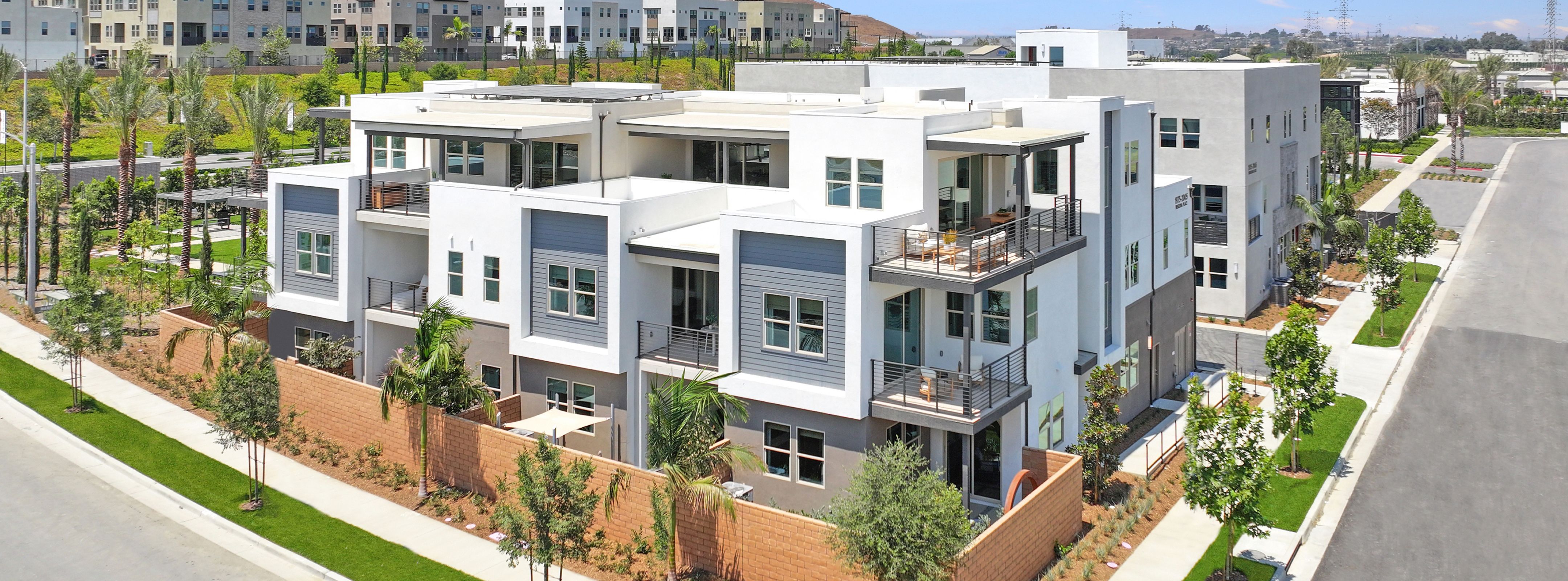 Ridgeview Metro Heights Ext Streetscape 5of6