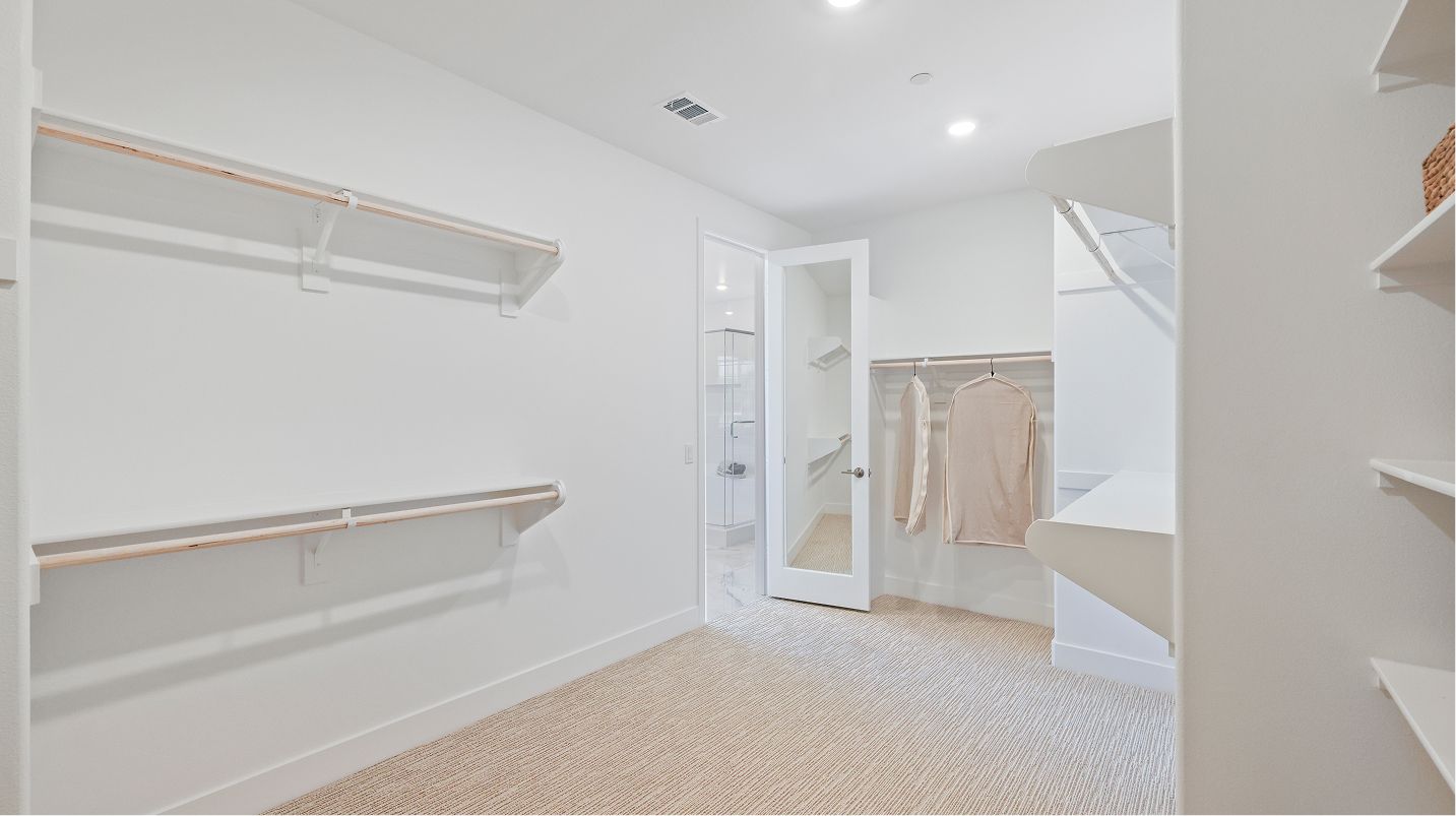 Amora Res3 Owners Closet F2