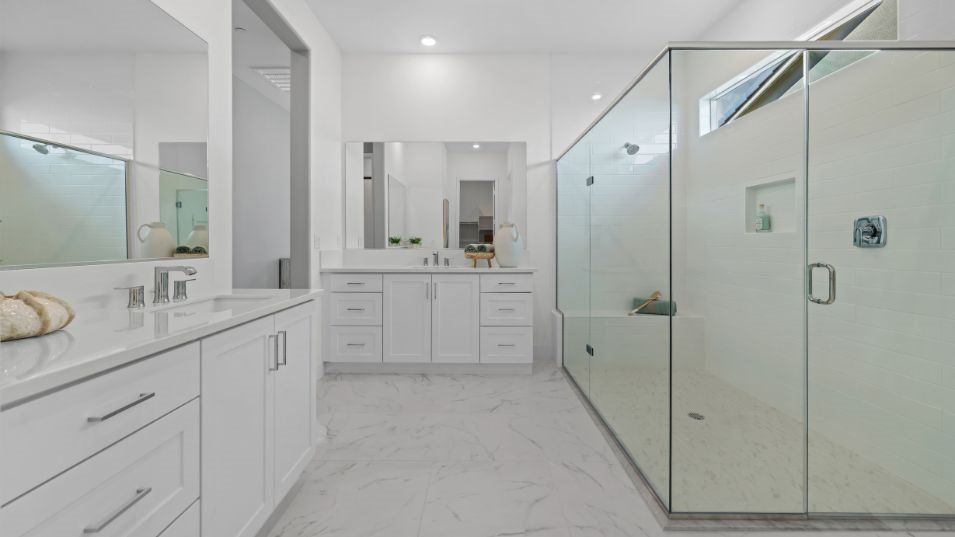 Residence 1 Owner's Bath