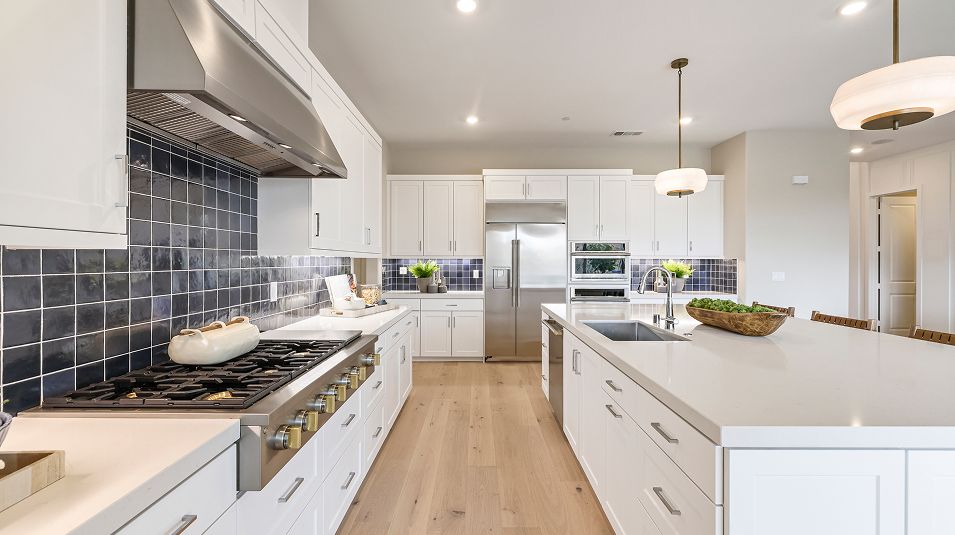 050725 Montilla Tesoro Highlands Res3 Kitchen 4of7 F1