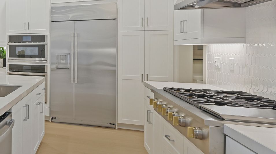 Ridgeview Metro Heights Res1 Kitchen 3of7 F1