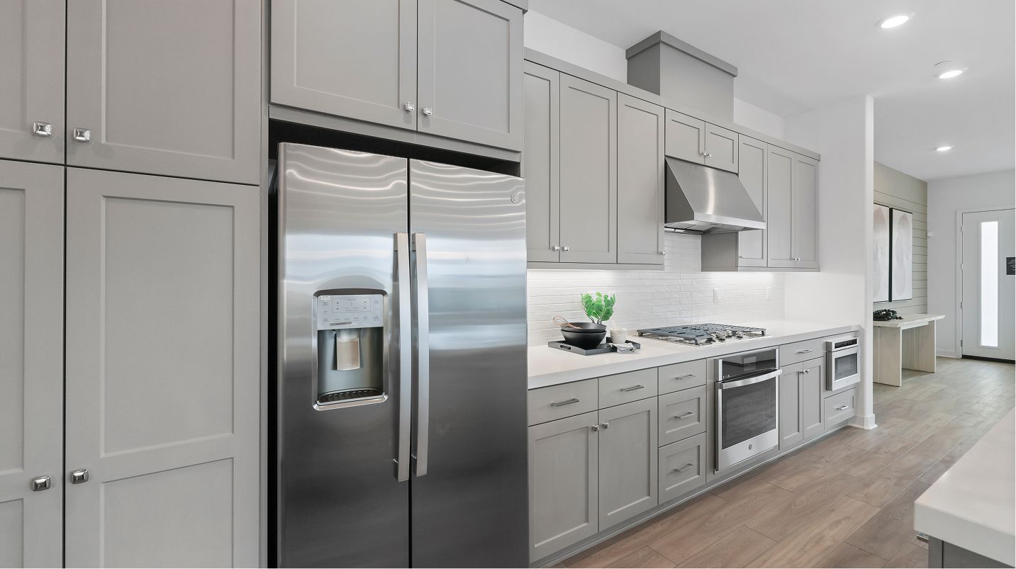 Outlook Valencia Res5 Kitchen 8of8 F1