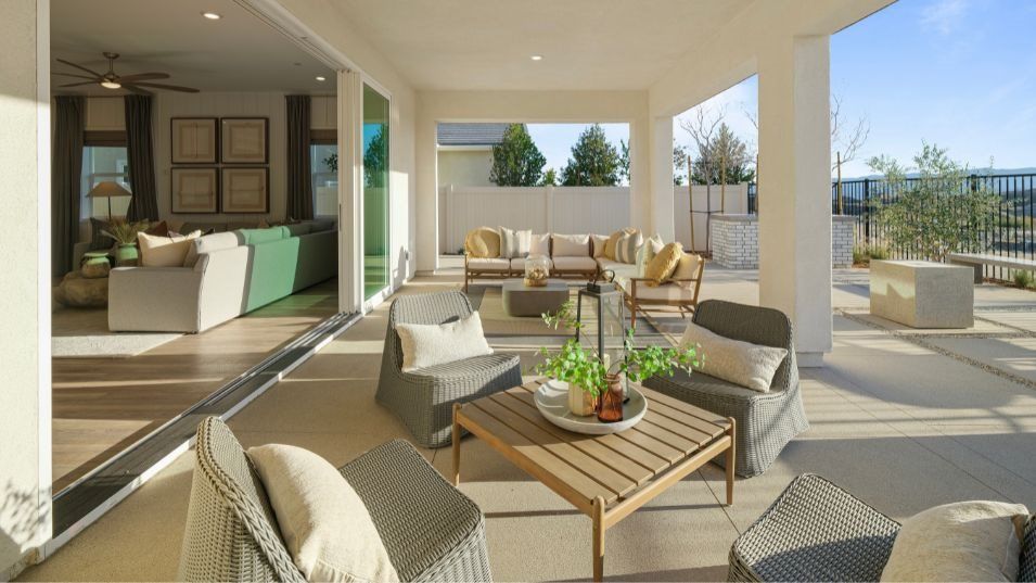 Residence 3 California Room