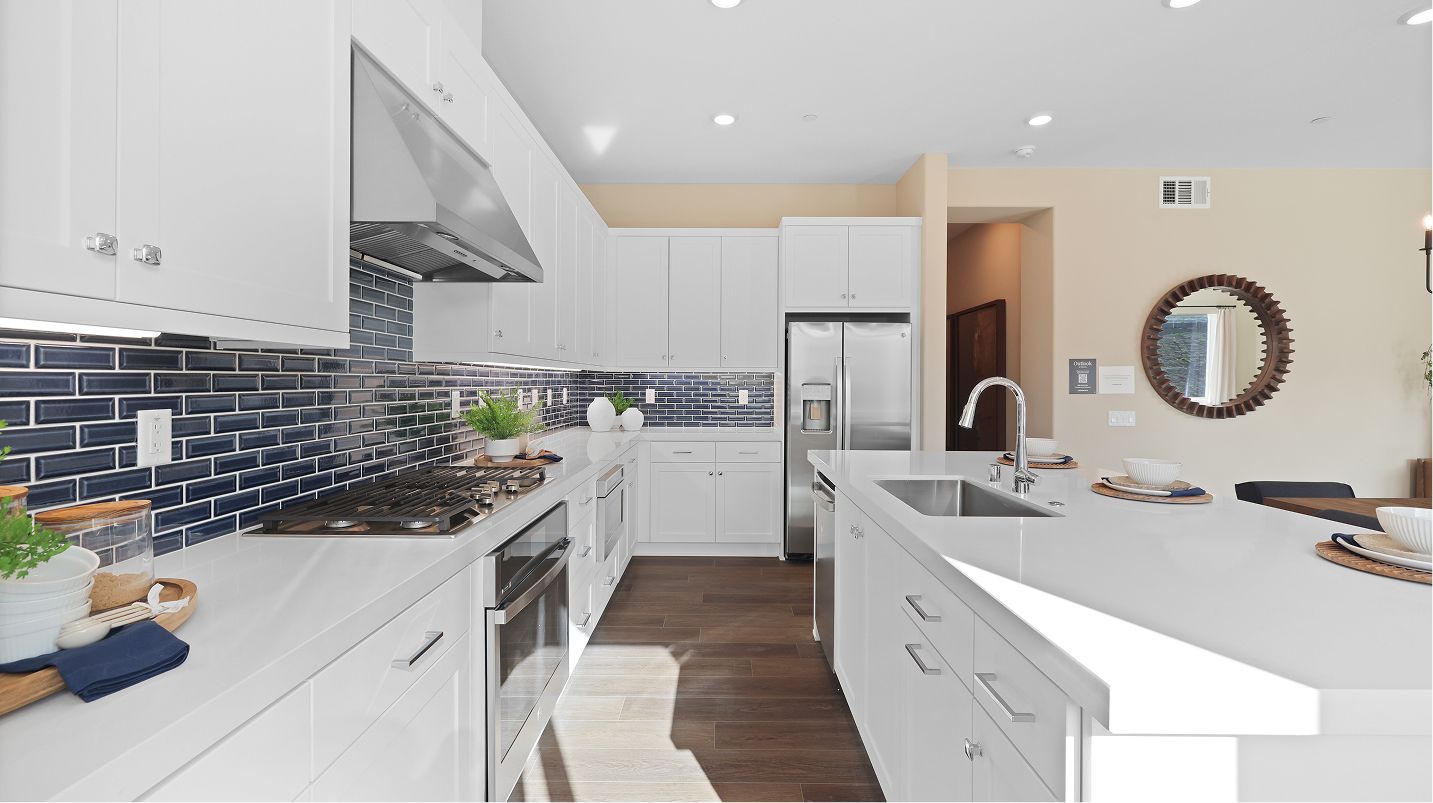 Outlook Valencia Res4 Kitchen 4of8 F1