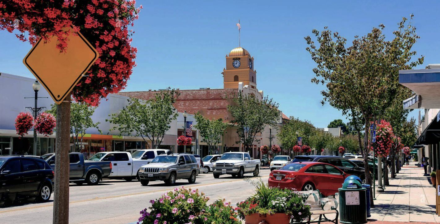 Downtown Santa Paula Main Street
