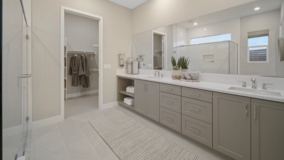 Residence 3 Owner's Bath