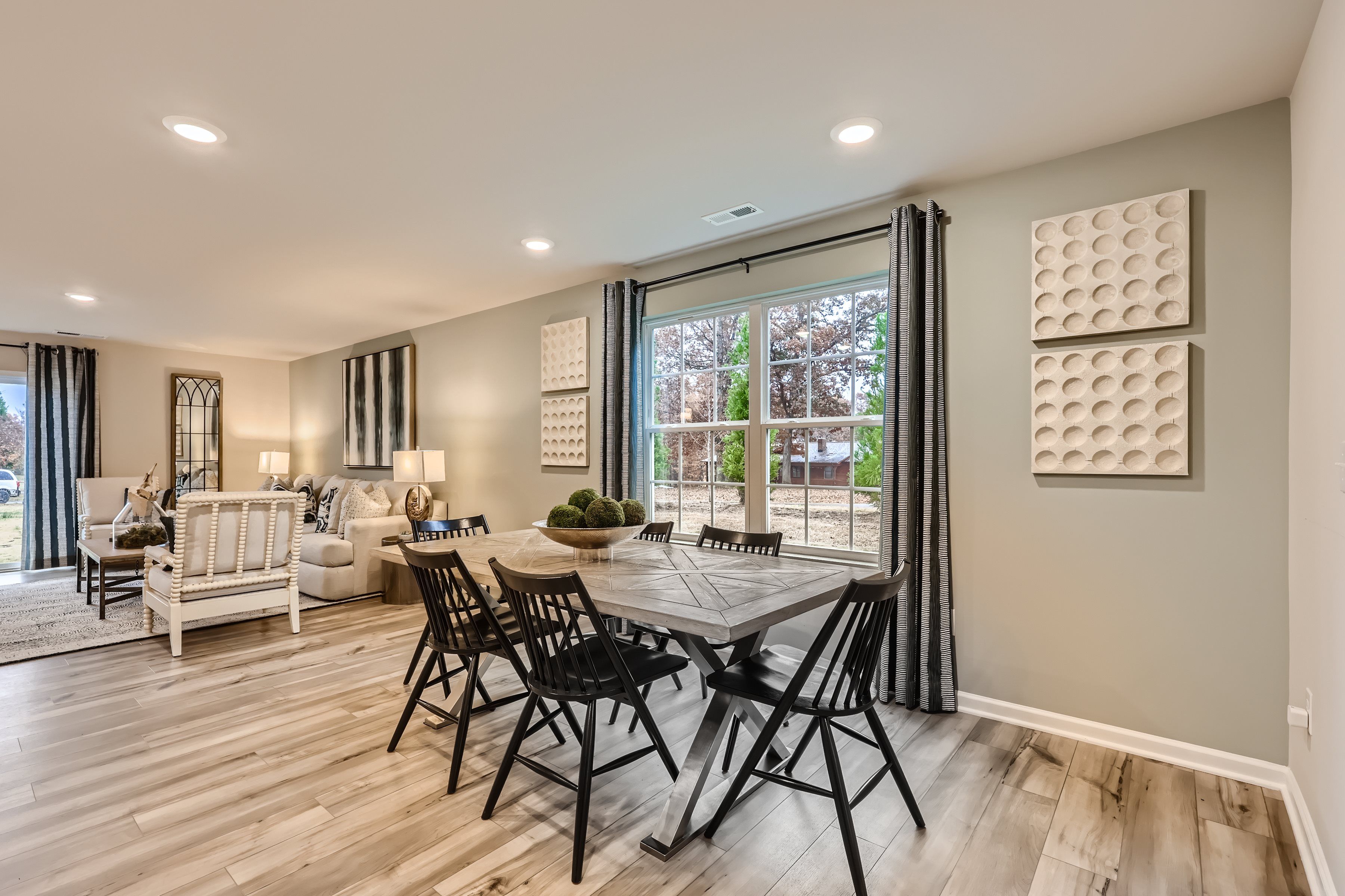 2305 Emerson Breakfast Room F1