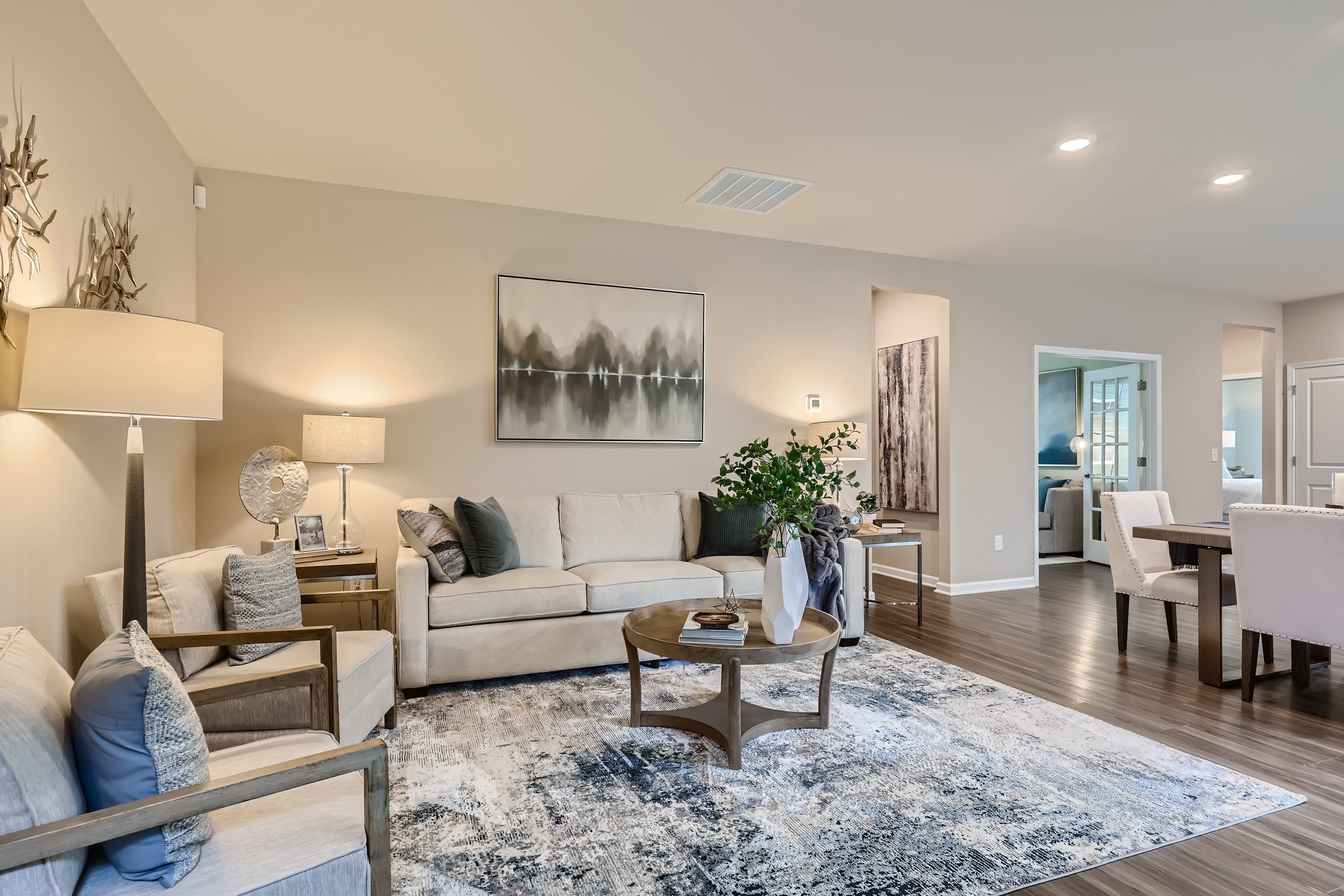 1019 Lookout Shls Dr   Print Quality   002   04 Living Room 1