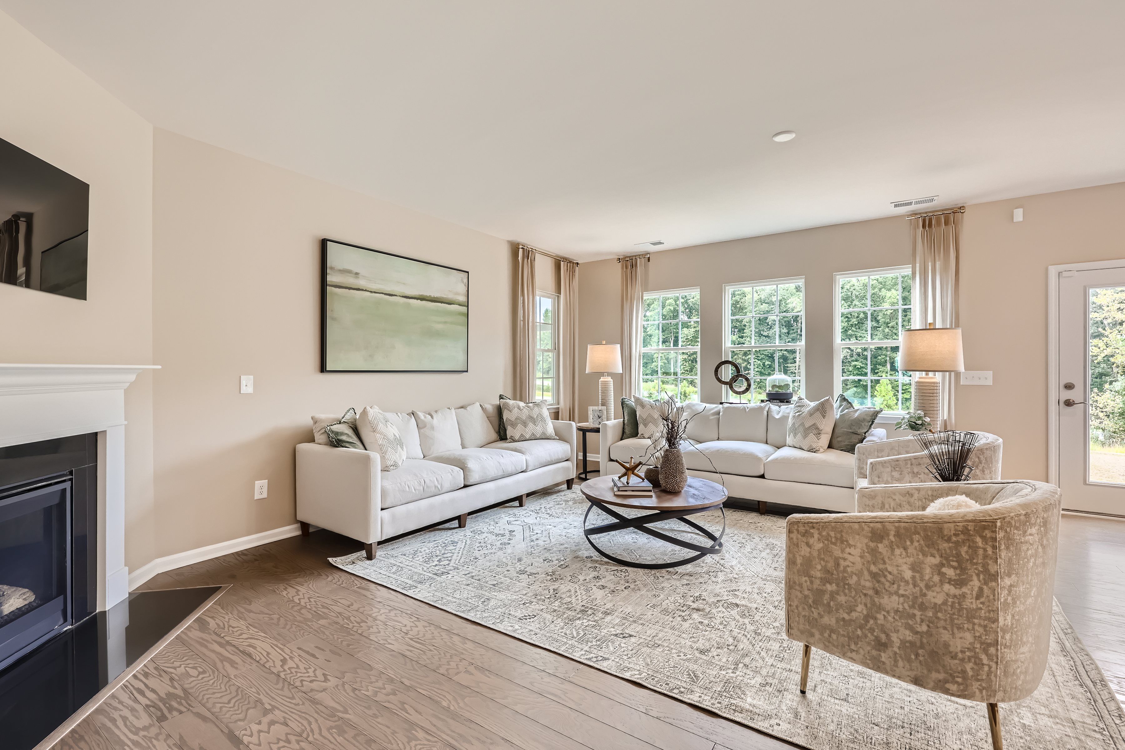 2777 Dorchester Living Room 1of2