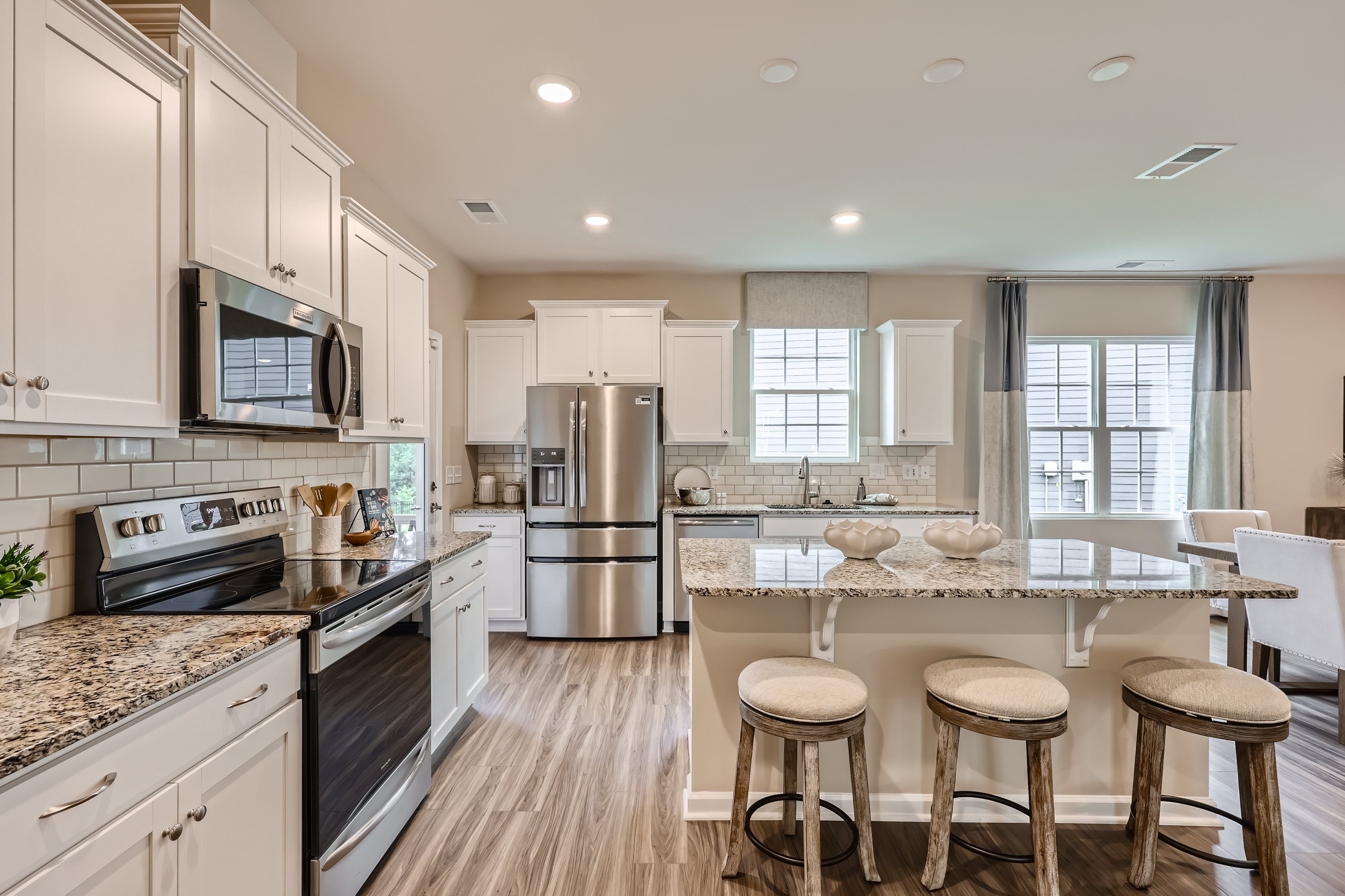 1019 Lookout Shls Dr   Print Quality   005   07 Kitchen Feature