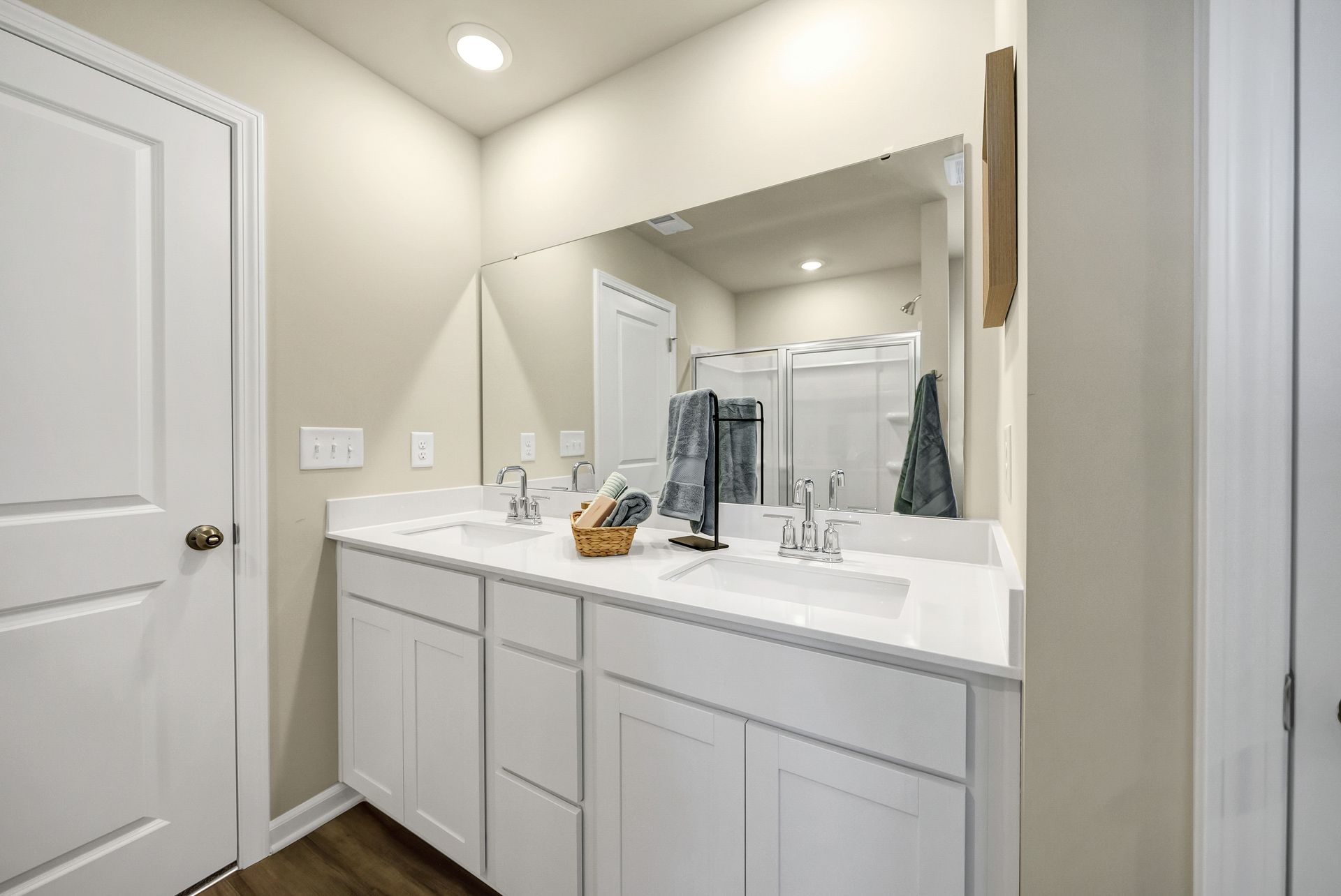 Heron Pointe Crane Model Master Bathroom 2 of 2