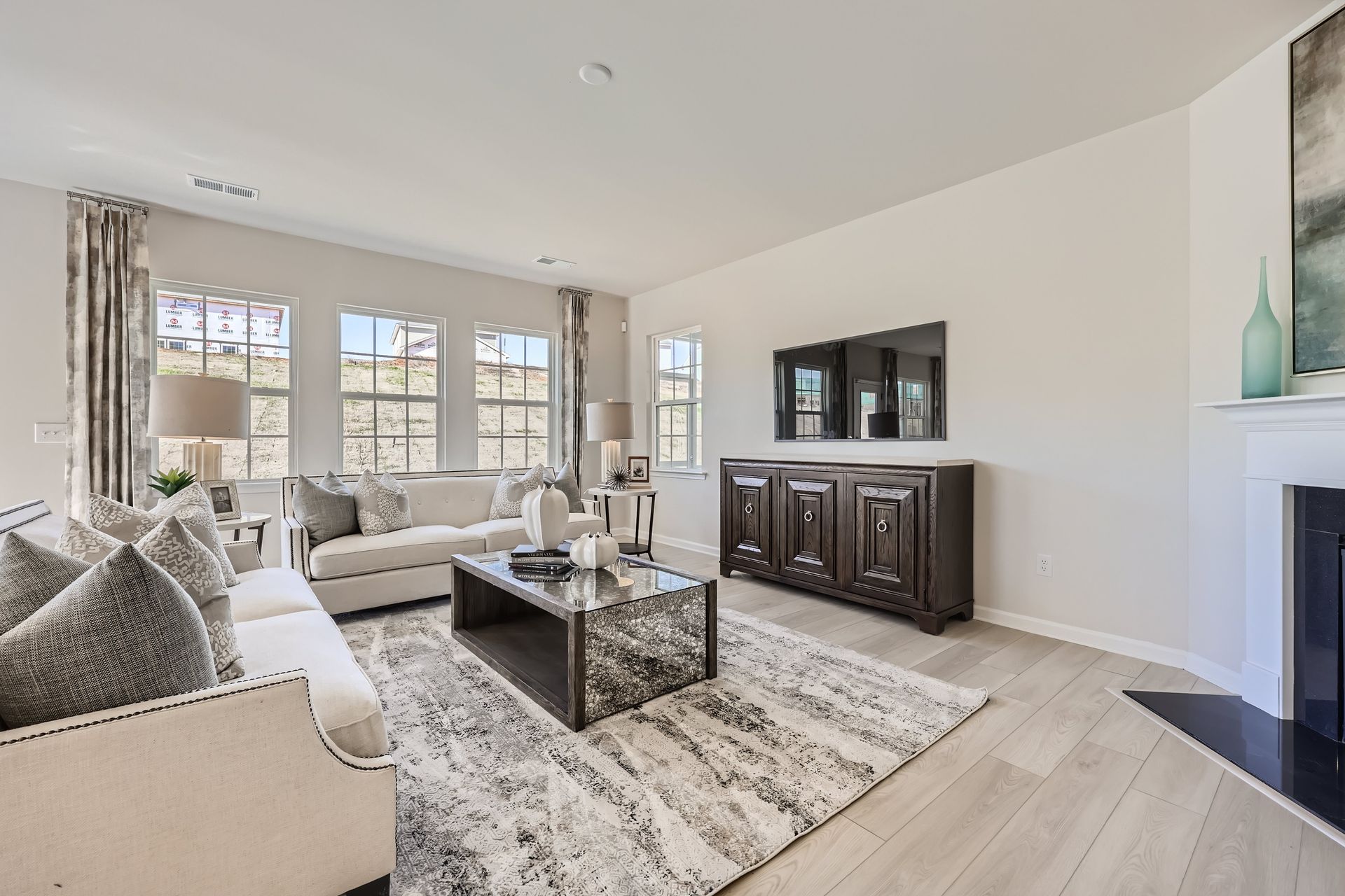 1831 Grassy Knoll Trail   Print Quality   004   07 Living Room