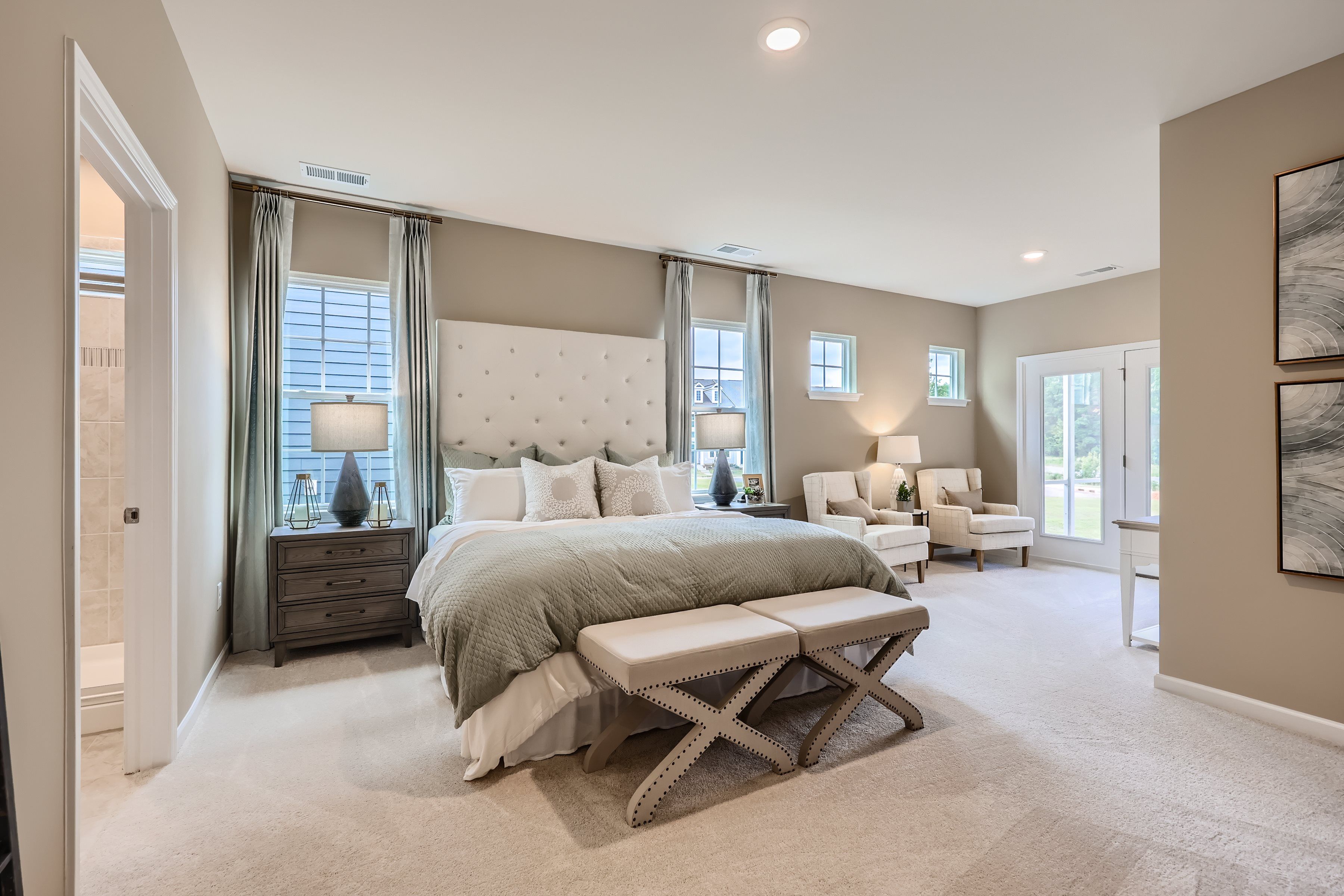 GA L2777 Pic Dorchester Owners Suite1of1jpg