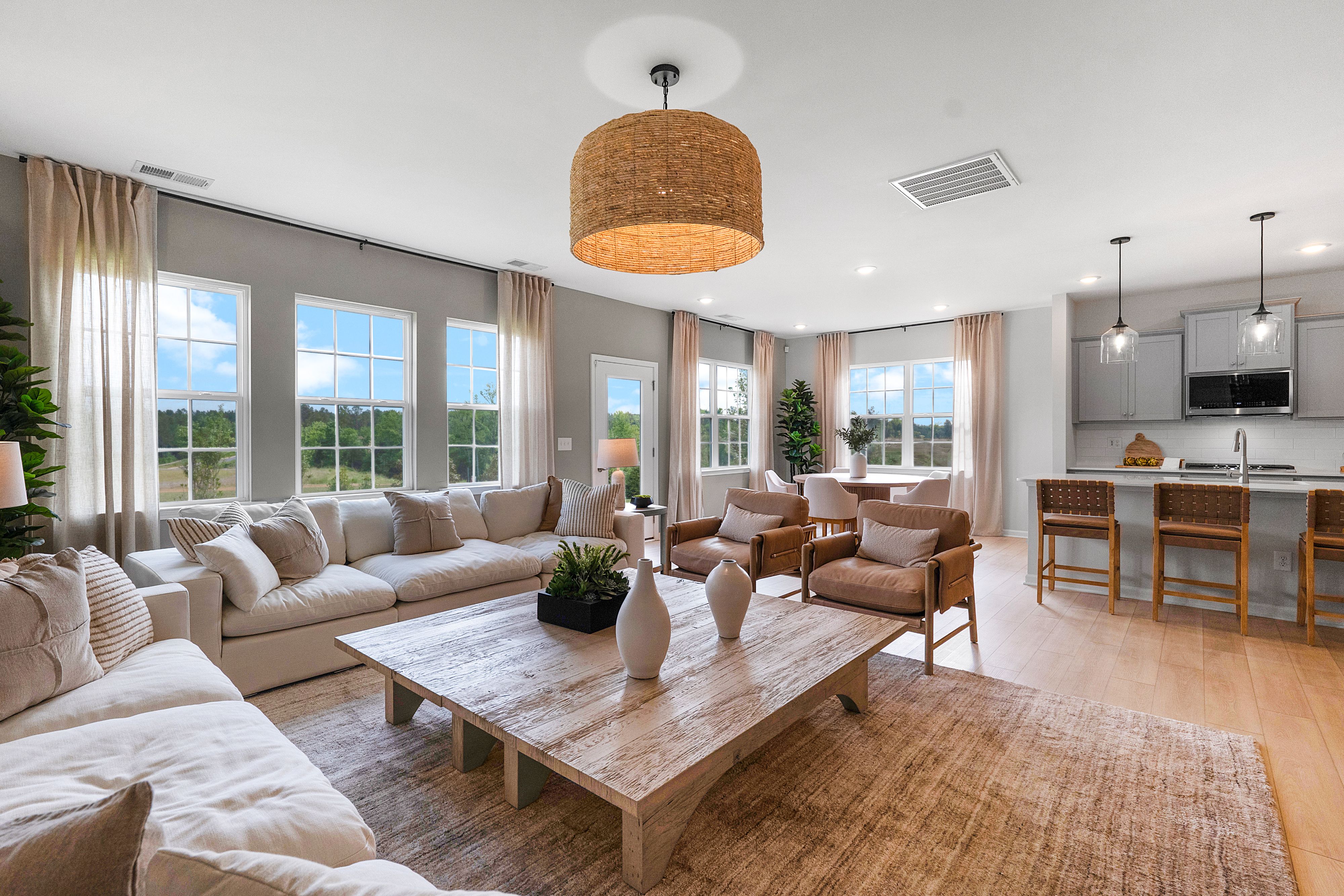 Roselyn Dorchester 05