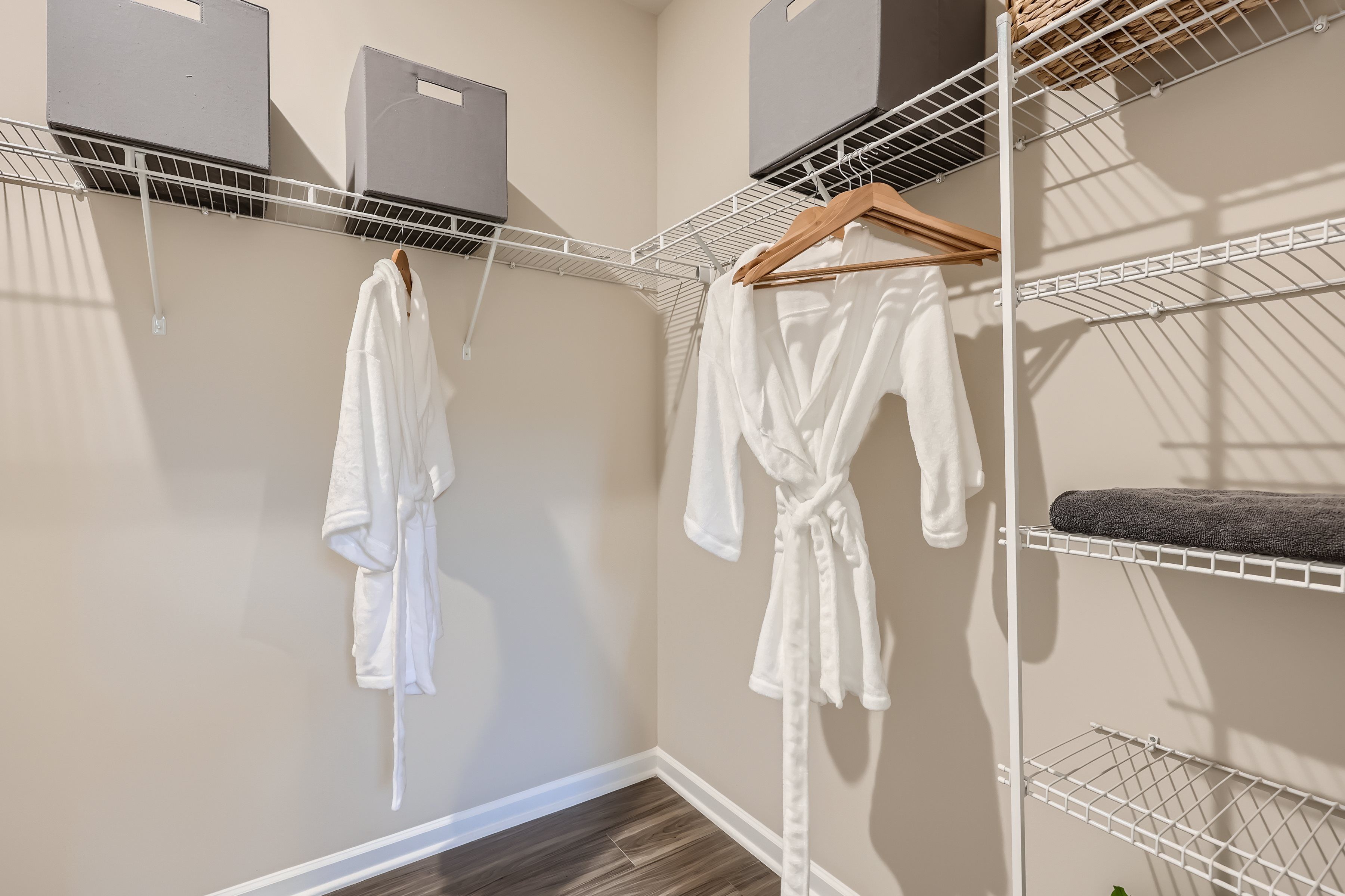 1019 Lookout Shls Dr   Print Quality   010   15 Primary Bedroom Closet