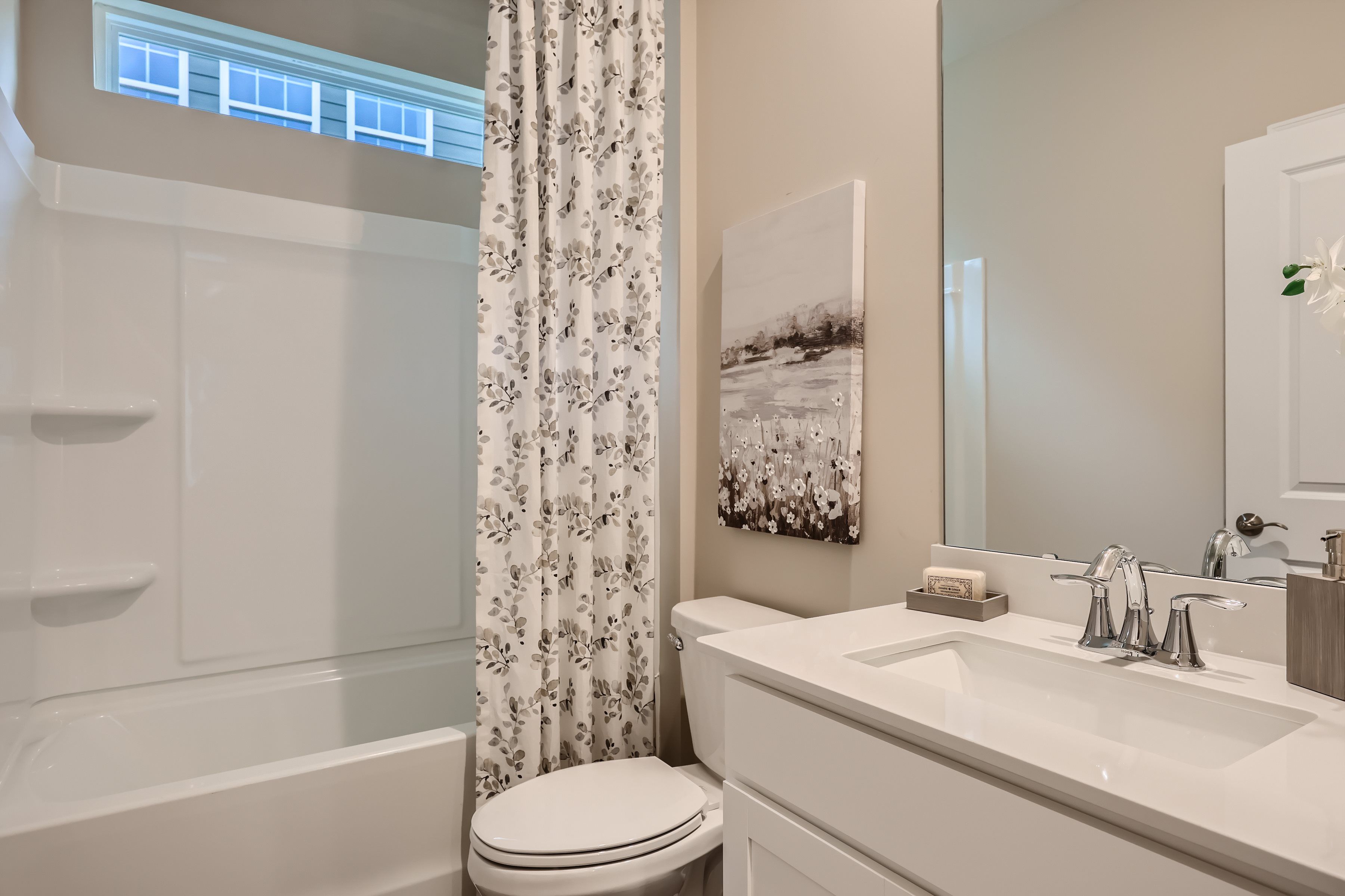 1019 Lookout Shls Dr   Print Quality   012   17 Bathroom