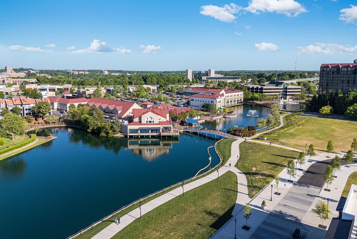 Charlotte The Shoppesat University Place 051225