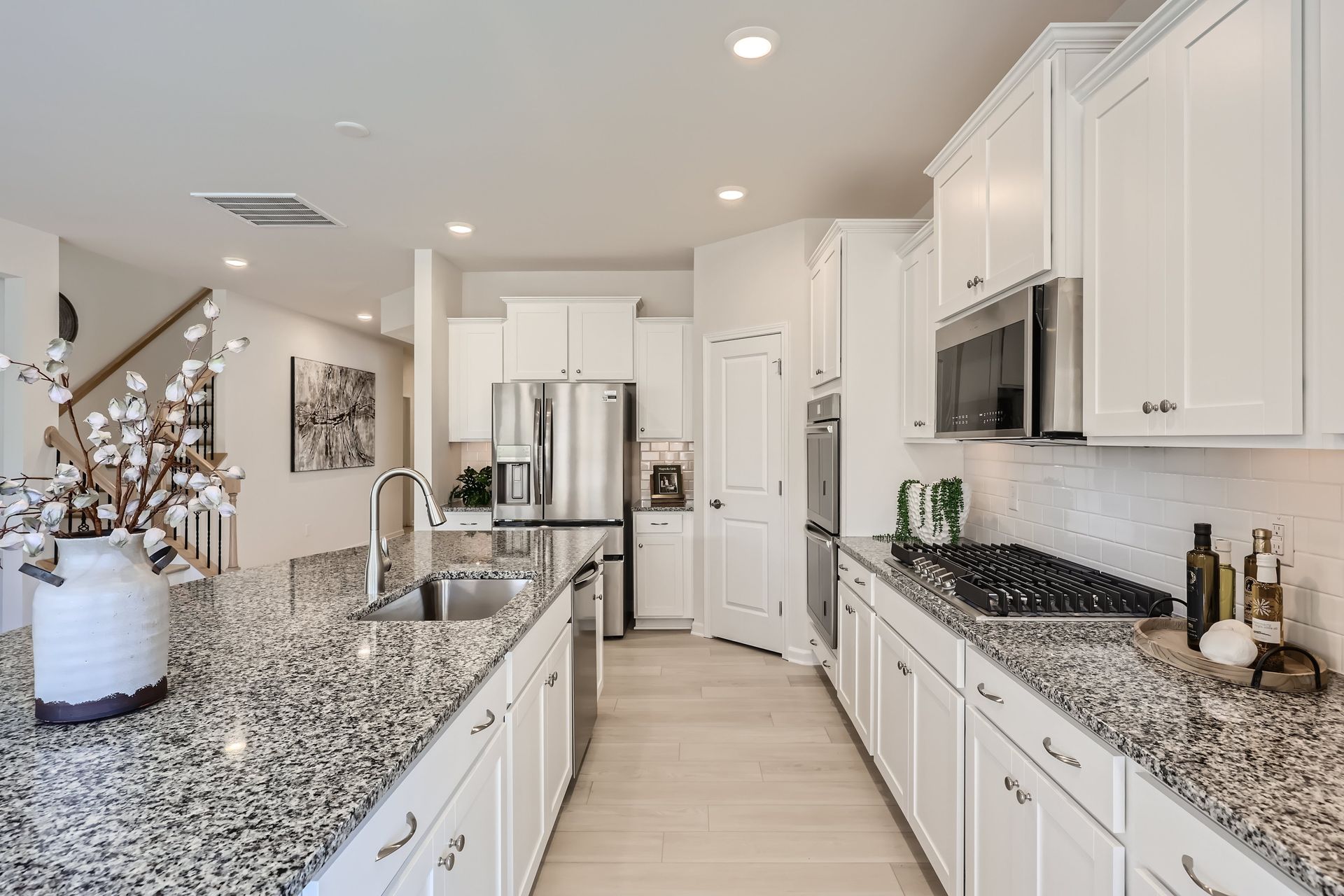 1831 Grassy Knoll Trail   Print Quality   010   16 Kitchen Feature